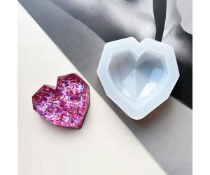 Epoksi Kalp Kalıbı Kristal Kesim Obje Kalıbı Silikon 5.7x5.7x1.5cm Epoksi Kalp Kalıbı Kristal Kesim Obje Kalıbı Silikon 5.7x5.7x1.5cm